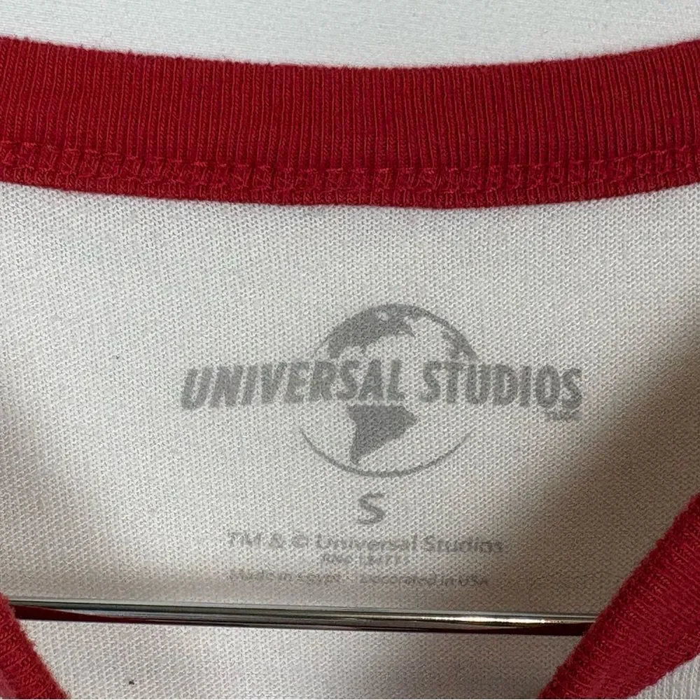 Universal Studios Pride Love is Universal‎ Cropped Crewneck T-shirt - Picture 3 of 4
